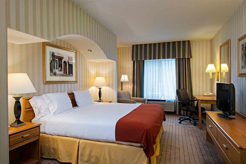 Holiday Inn Express Philadelphia Ne - Langhorne, An Ihg Hotel Exteriör bild